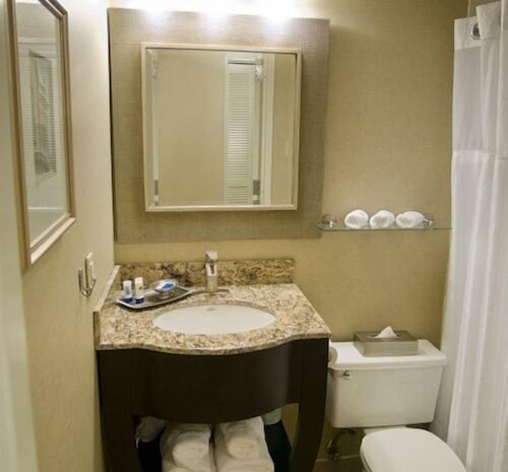 Brent House Hotel 3*