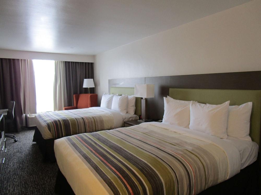 Hotel Country & By Radisson, I-10 East, La New Orleans
