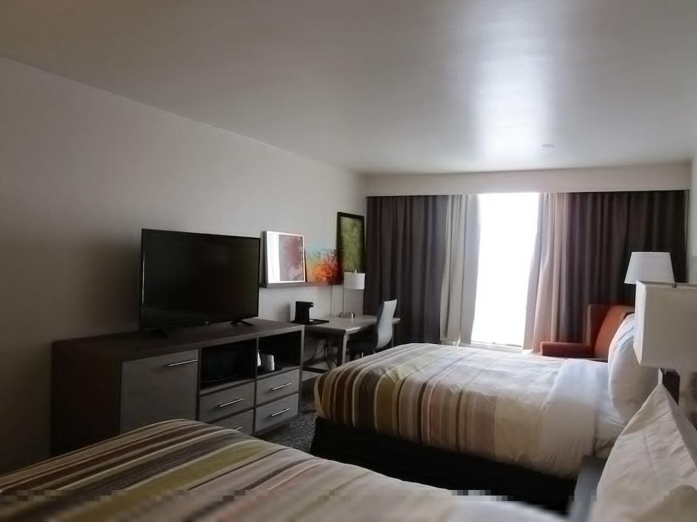 Country & By Radisson, I-10 East, La 2* New Orleans
