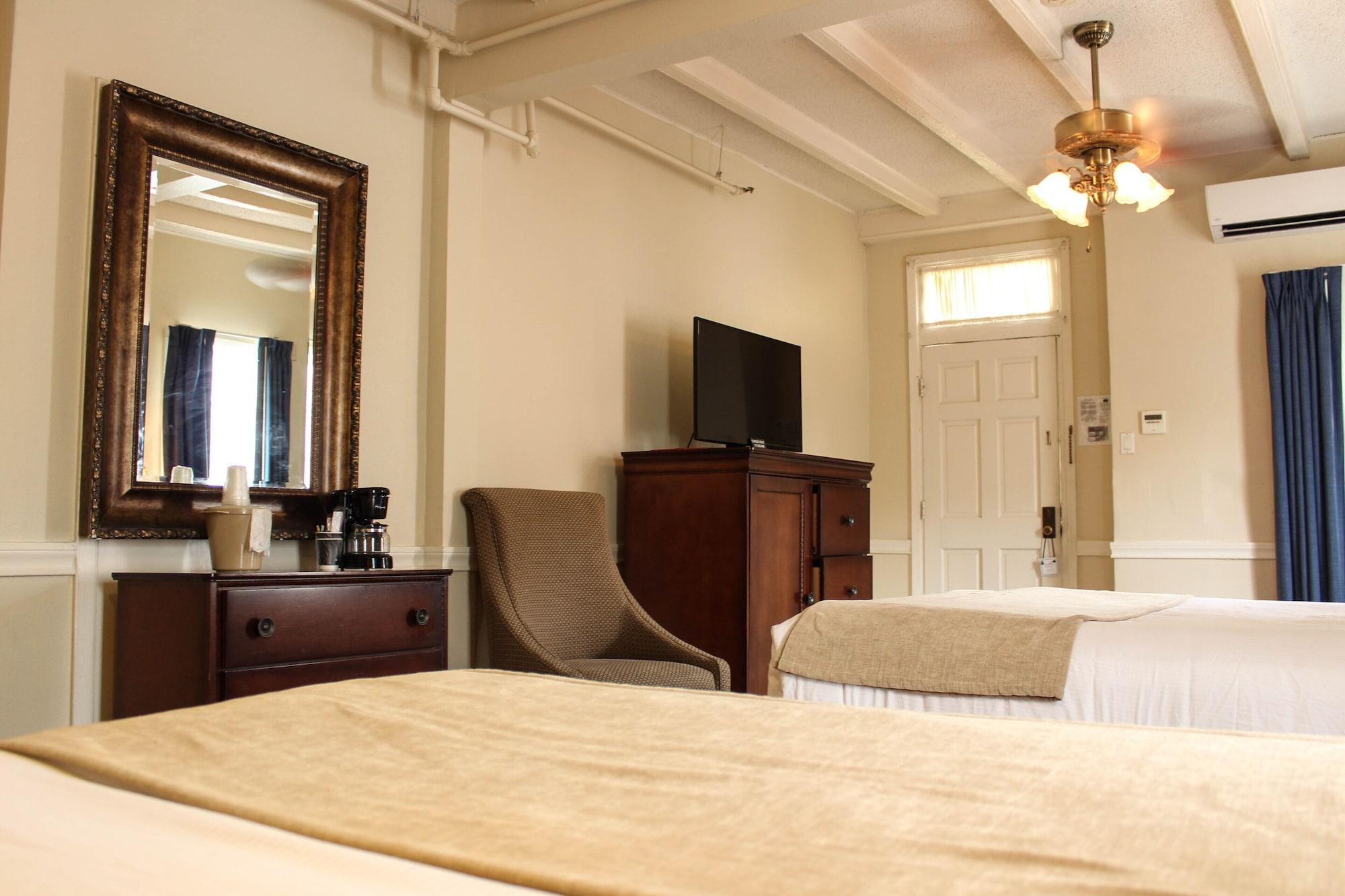 St. Pierre French Quarter Hotel 3*