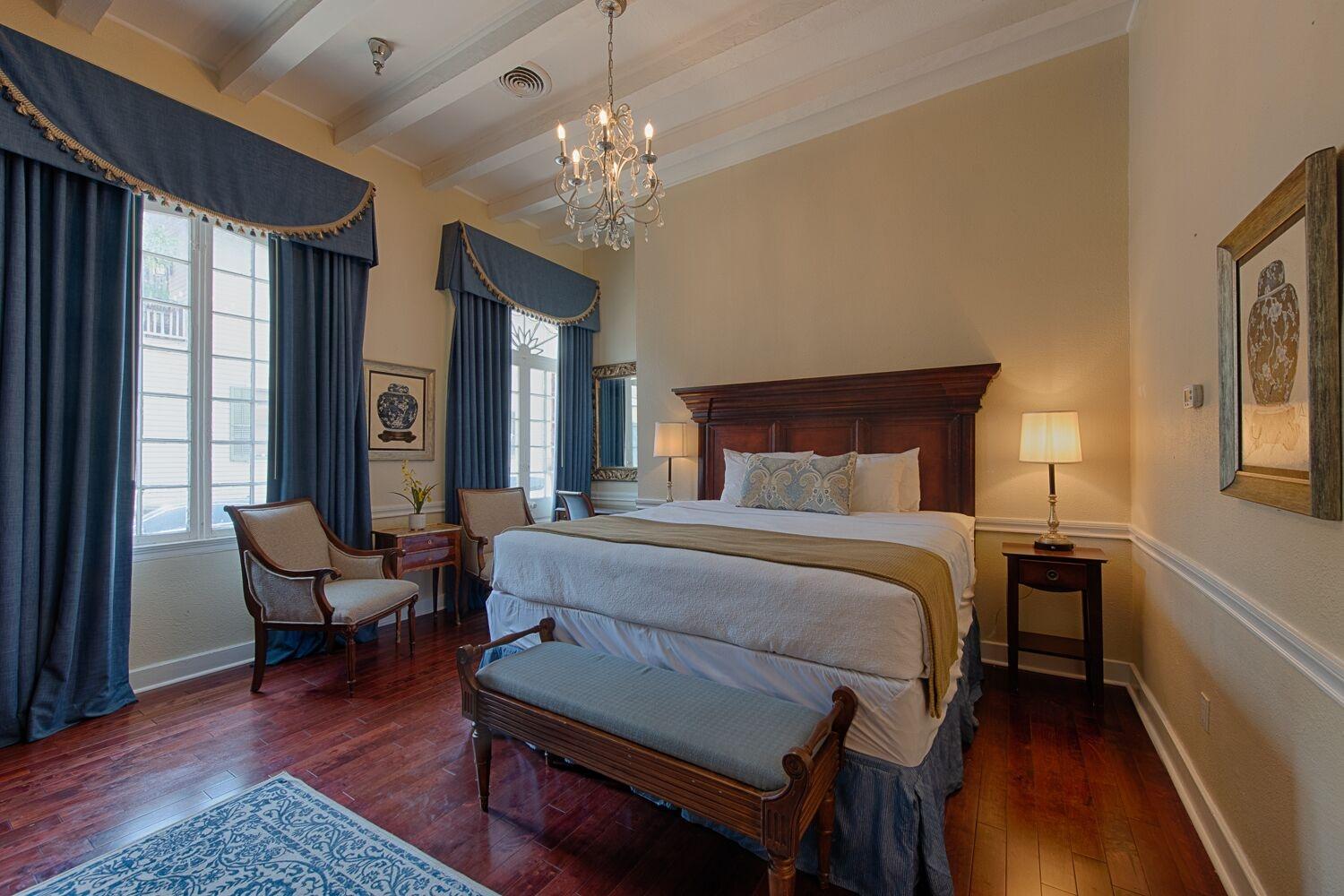 Hotel St. Pierre French Quarter 3*