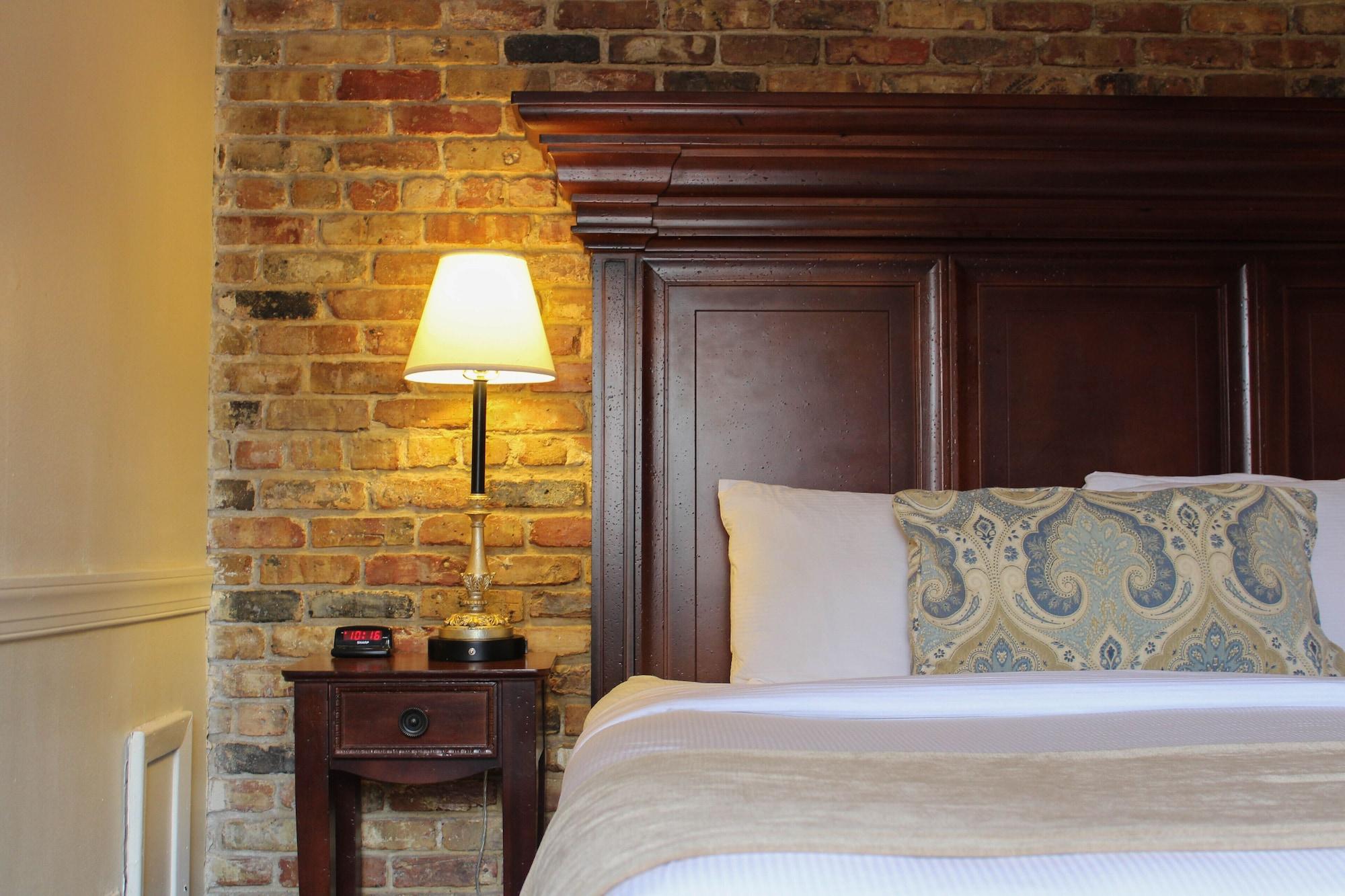 Hotel St. Pierre French Quarter 3*