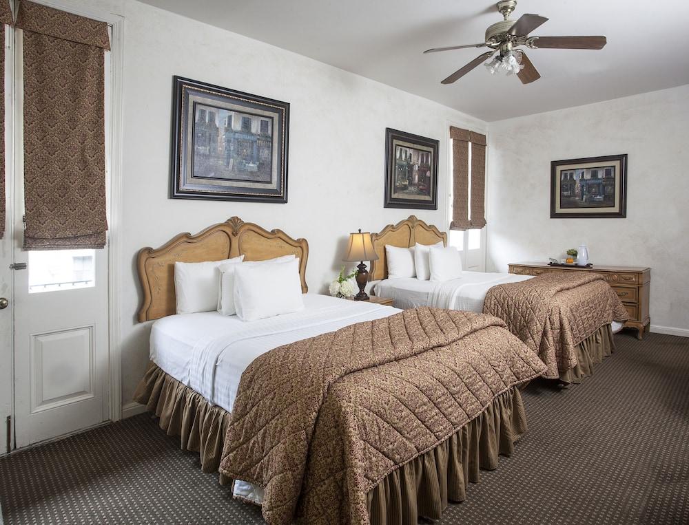 Hotel Chateau 3*