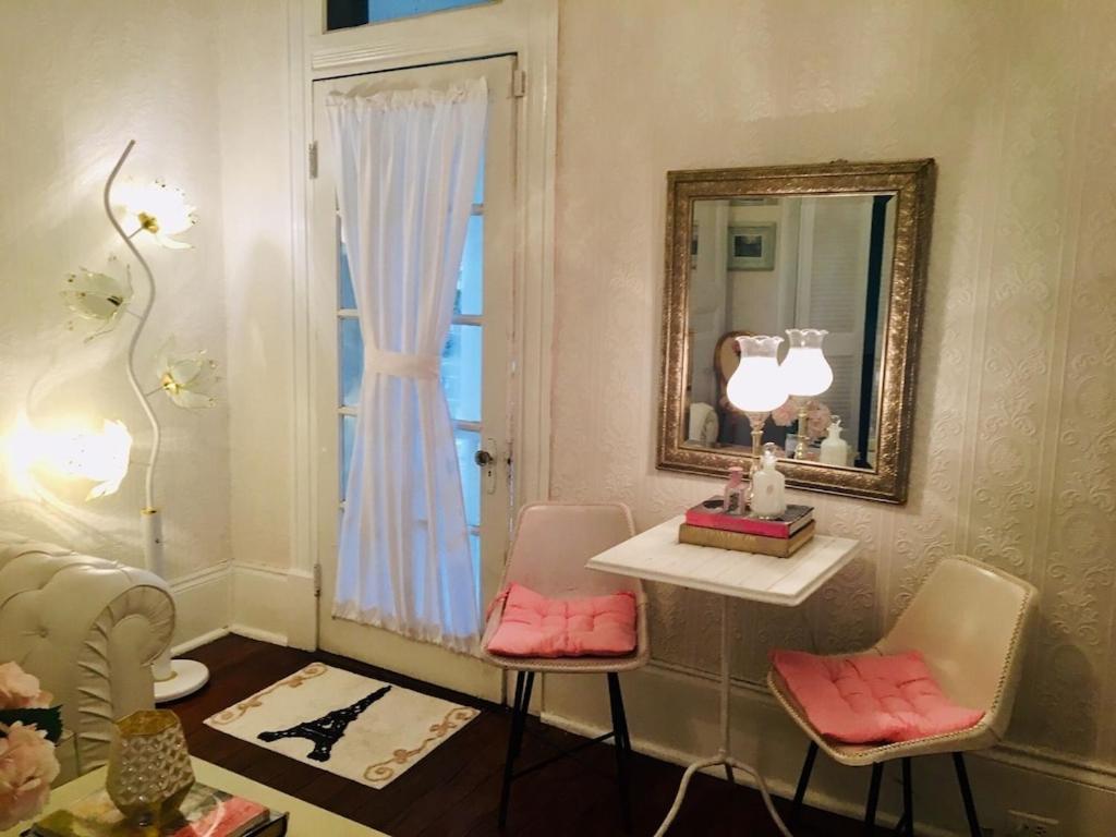 The Elisabeth House Canal St Superdome Dollhouse 6 Bedroom Streetcar Sleeps 16! * New Orleans