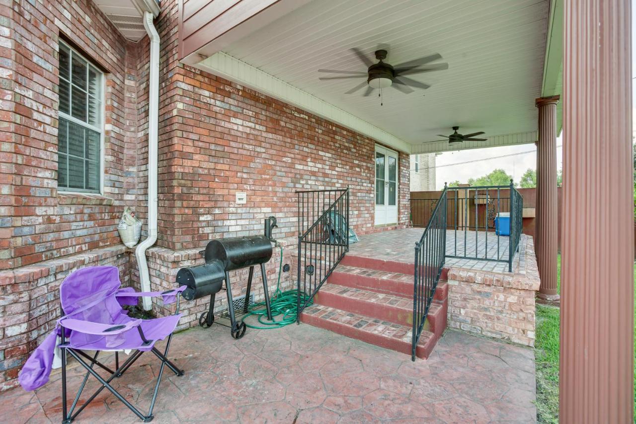 Holiday home Spacious Retreat With Wet Bar And Yard! *