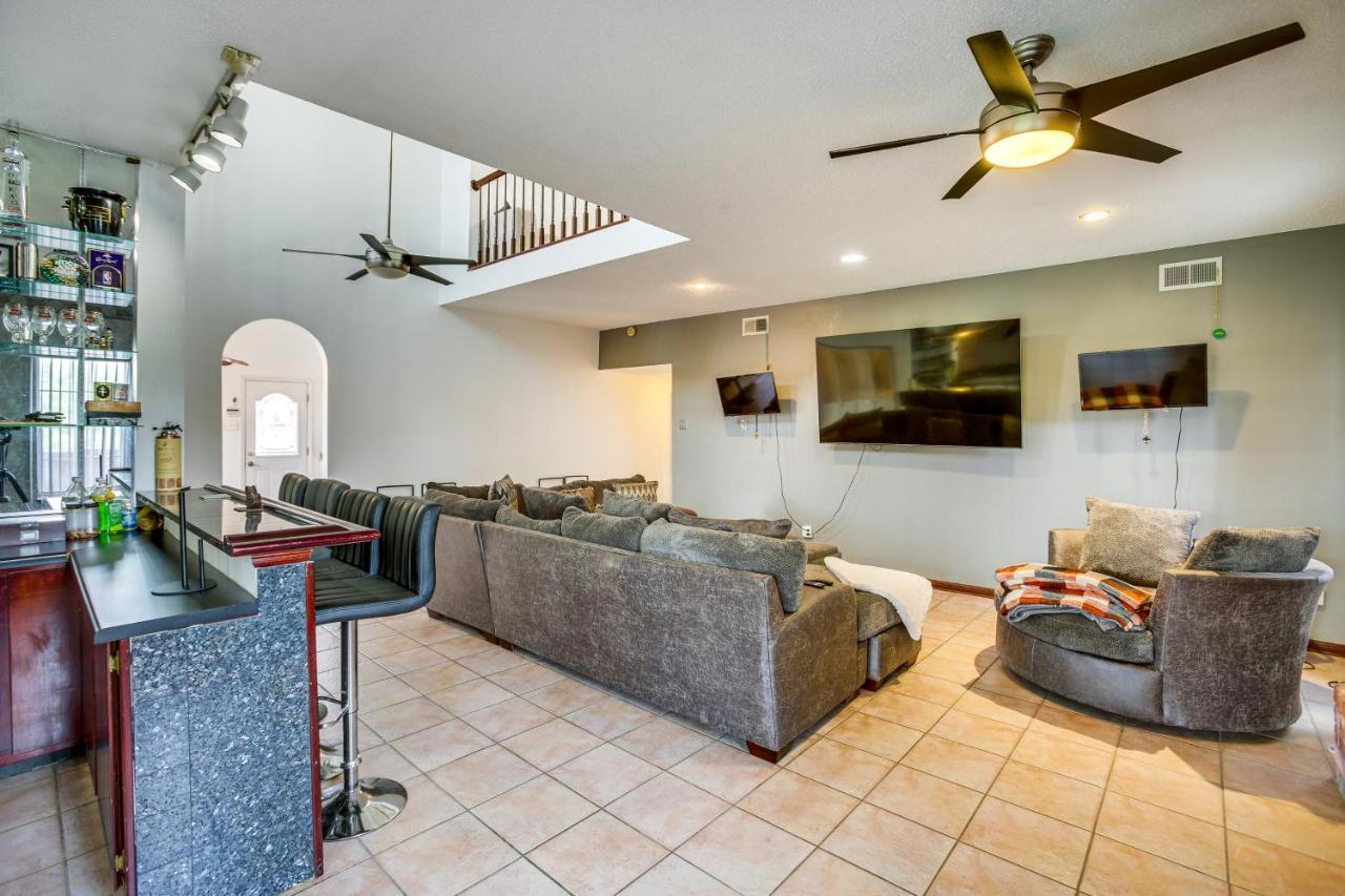 Holiday home Spacious Retreat With Wet Bar And Yard!