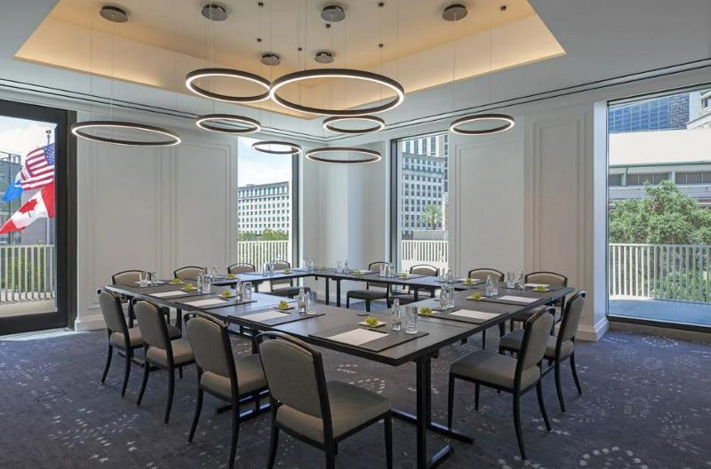 Four Seasons Hotel 5*