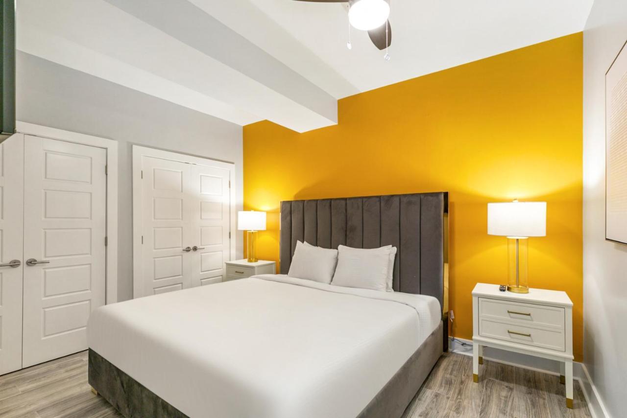 4bd Oasis - Steps To French Quarter Apartment *