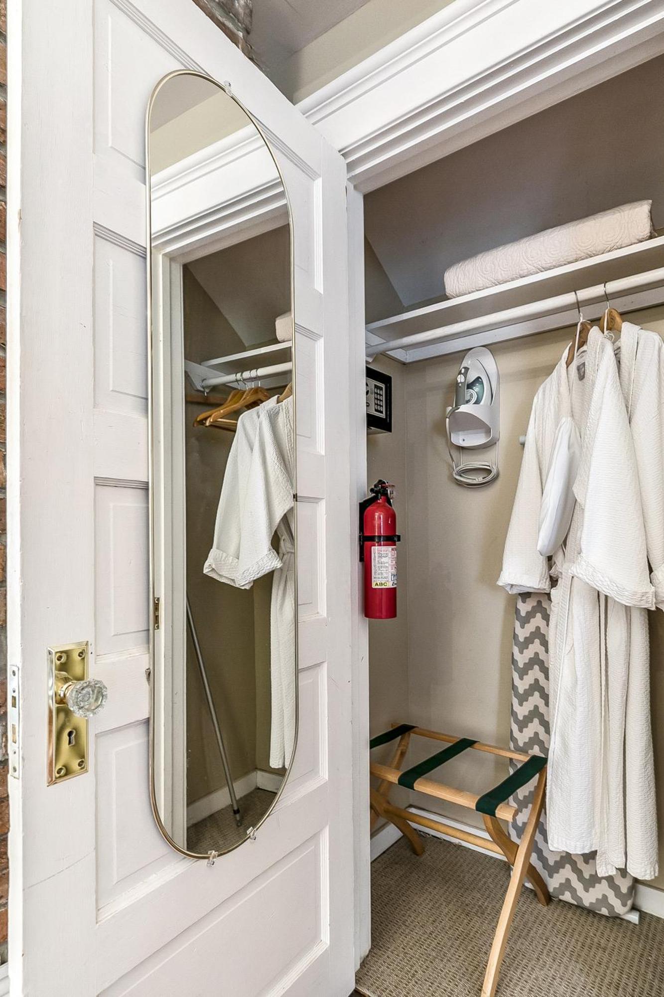 Canal Street Bed & Breakfast 3*