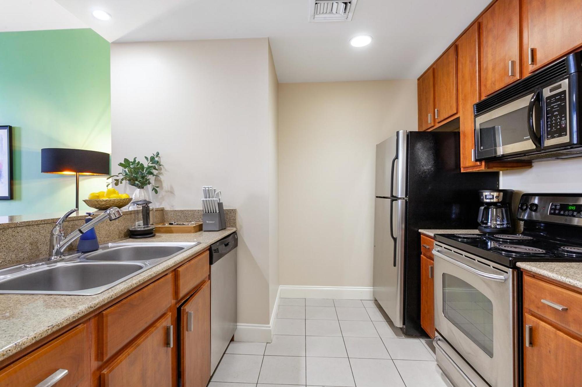 Spacious Modern Near French Quarter Apartment New Orleans