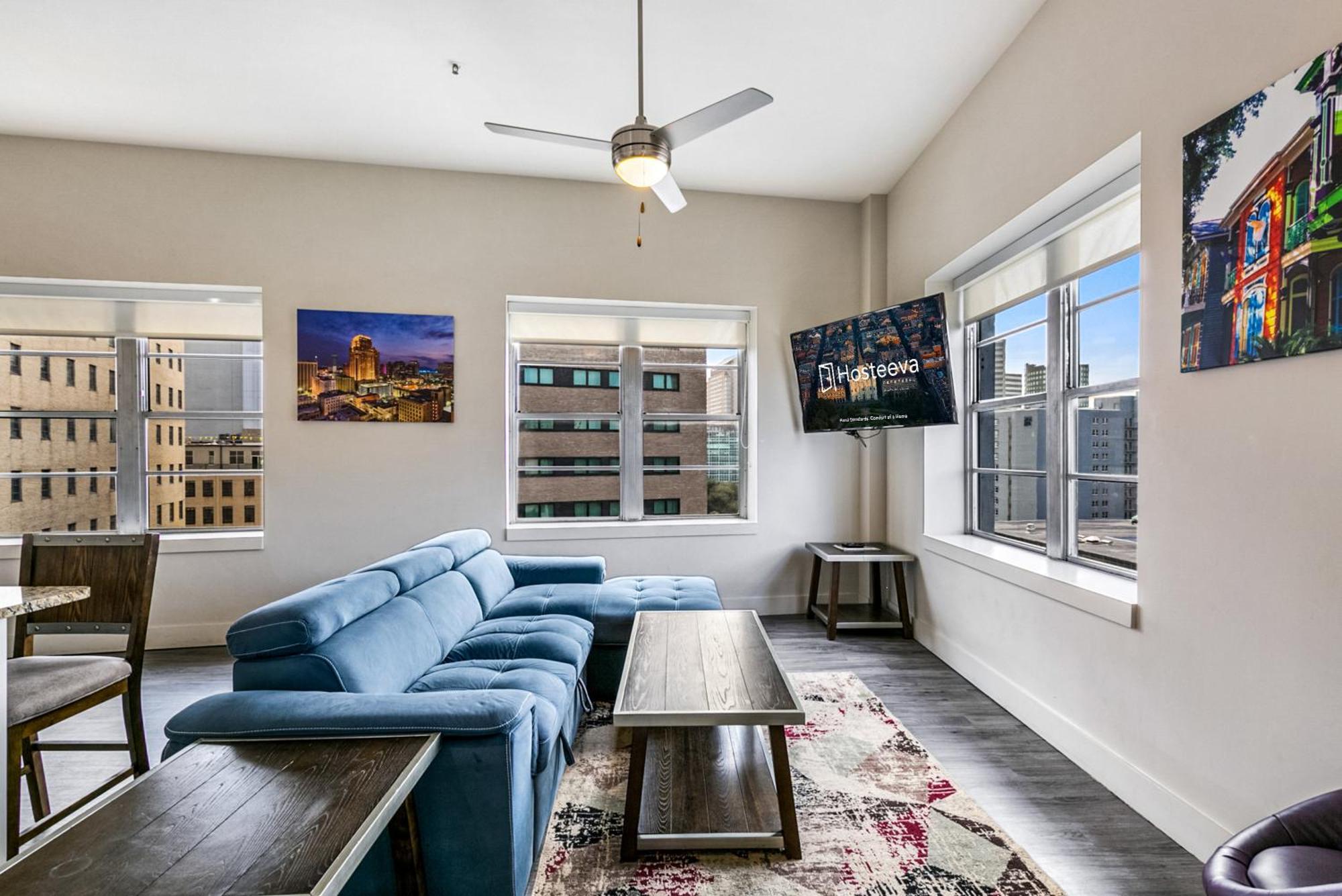 2 Bedroom Elegant In Downtown *
