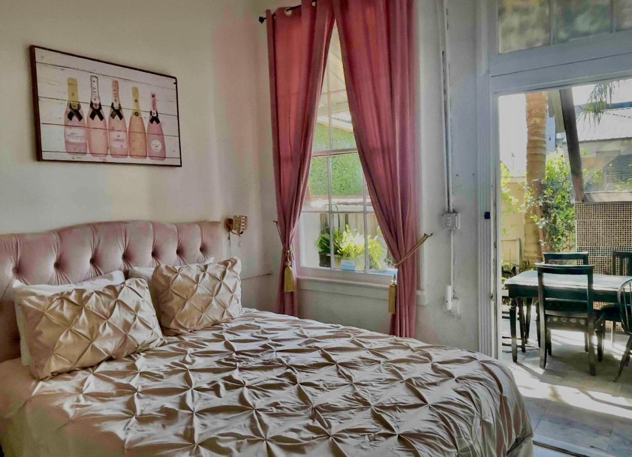 Fleur De Lis Mansion 4*