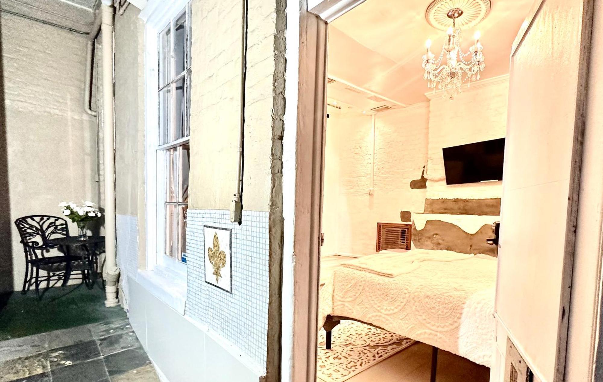 Fleur De Lis Mansion 4*