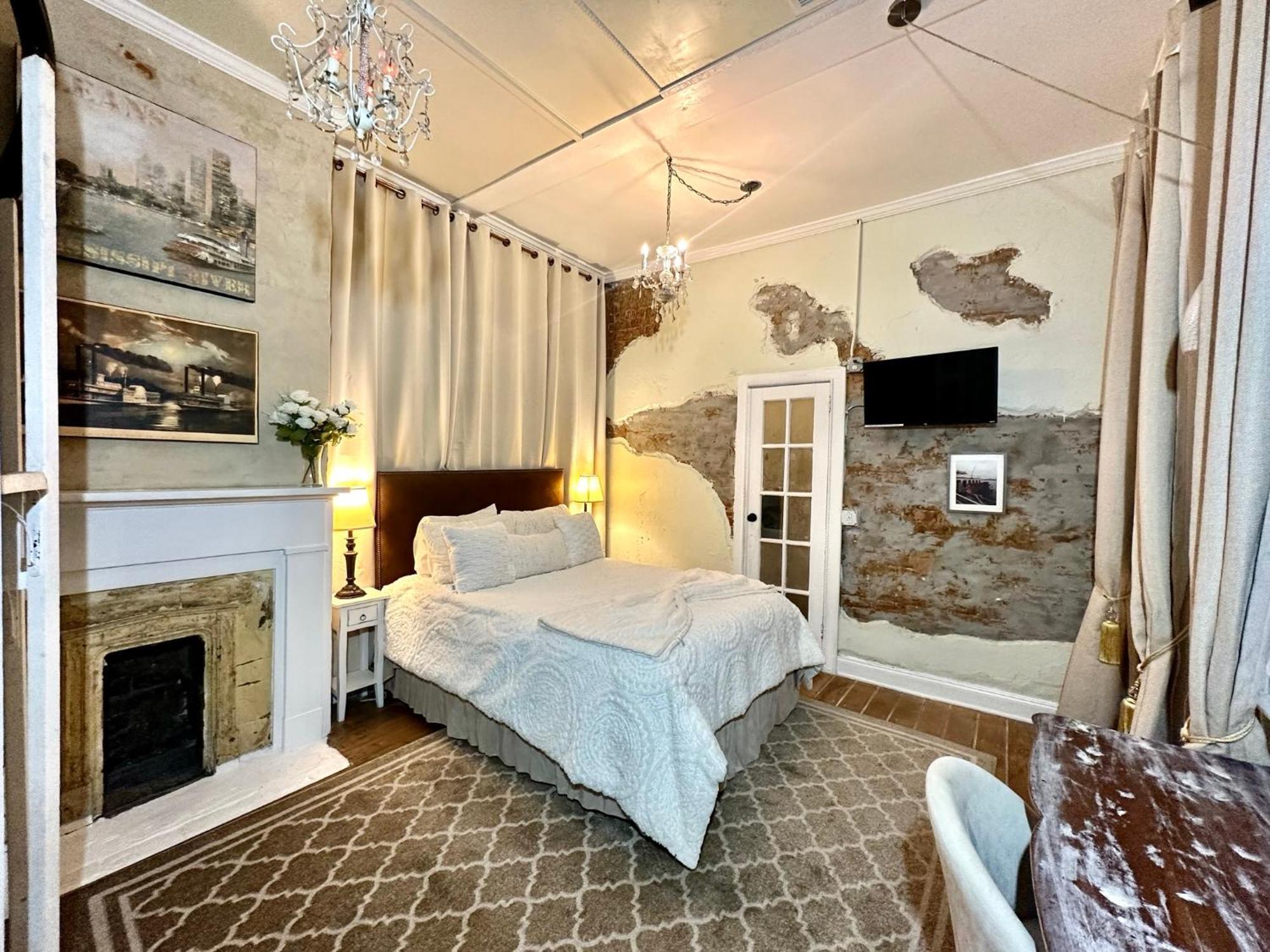 Fleur De Lis Mansion 4*