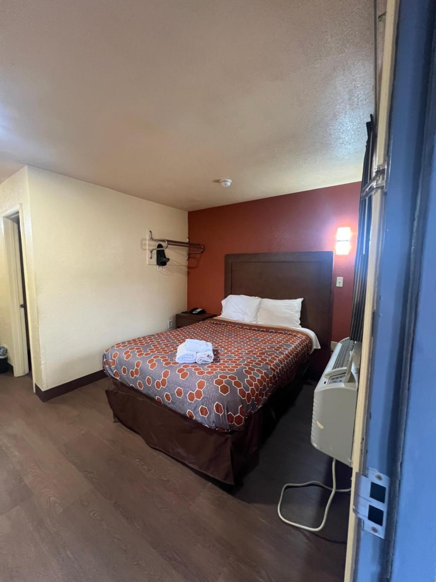 Rodeway Inn & Suites East Hotel New Orleans