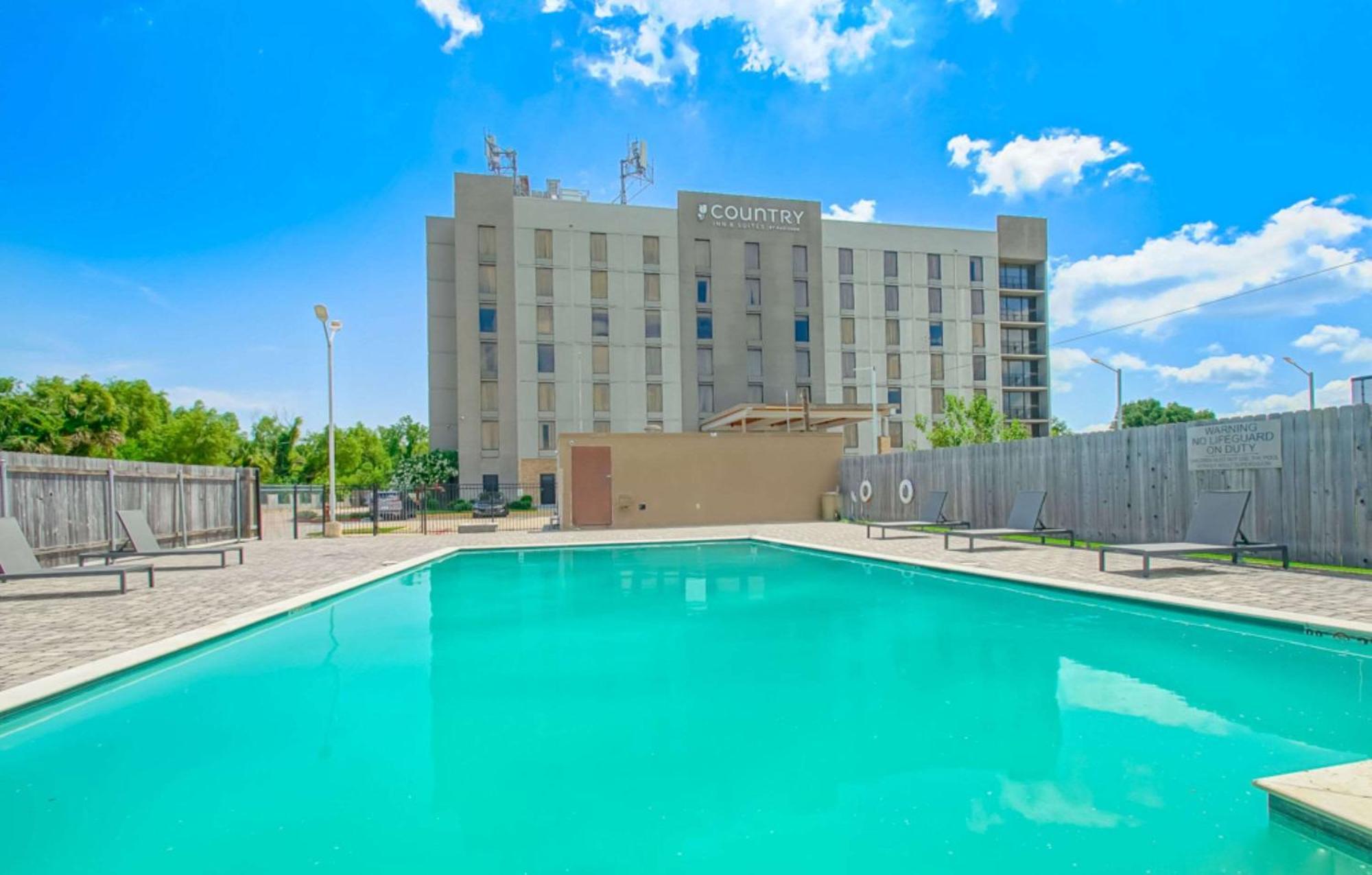 Hotel Country & By Radisson, I-10 East, La