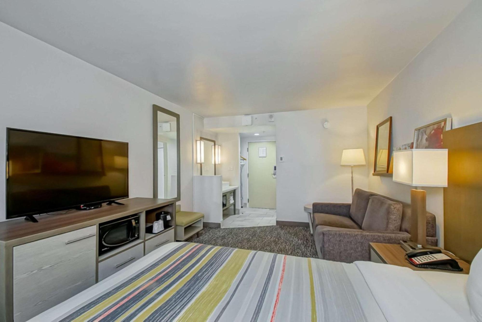 Country & By Radisson, I-10 East, La 2* New Orleans