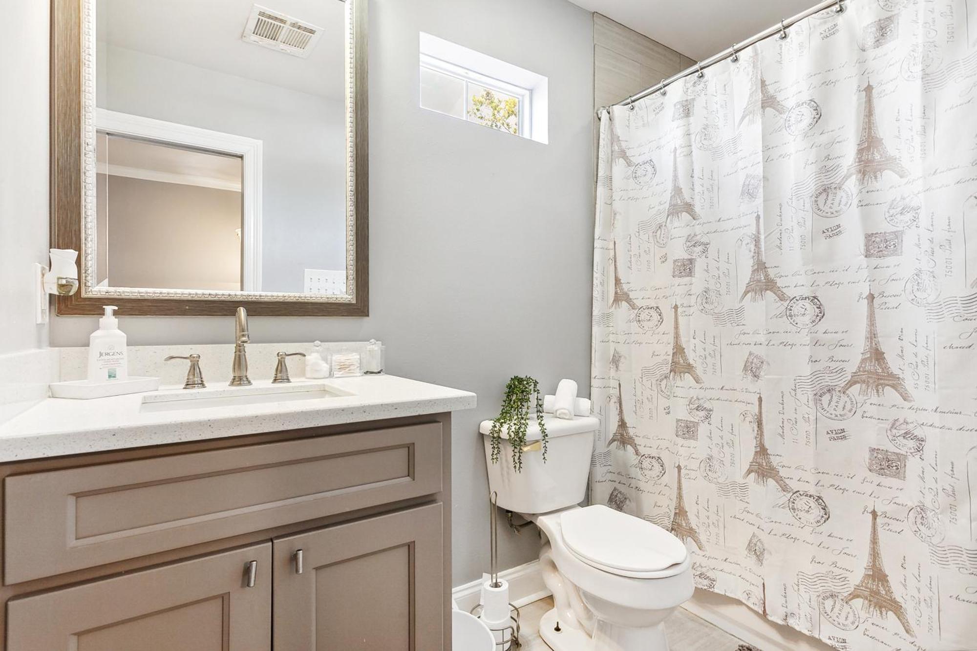 Amazing 3bedroom Townhome, In Historic Dryade City Holiday home New Orleans