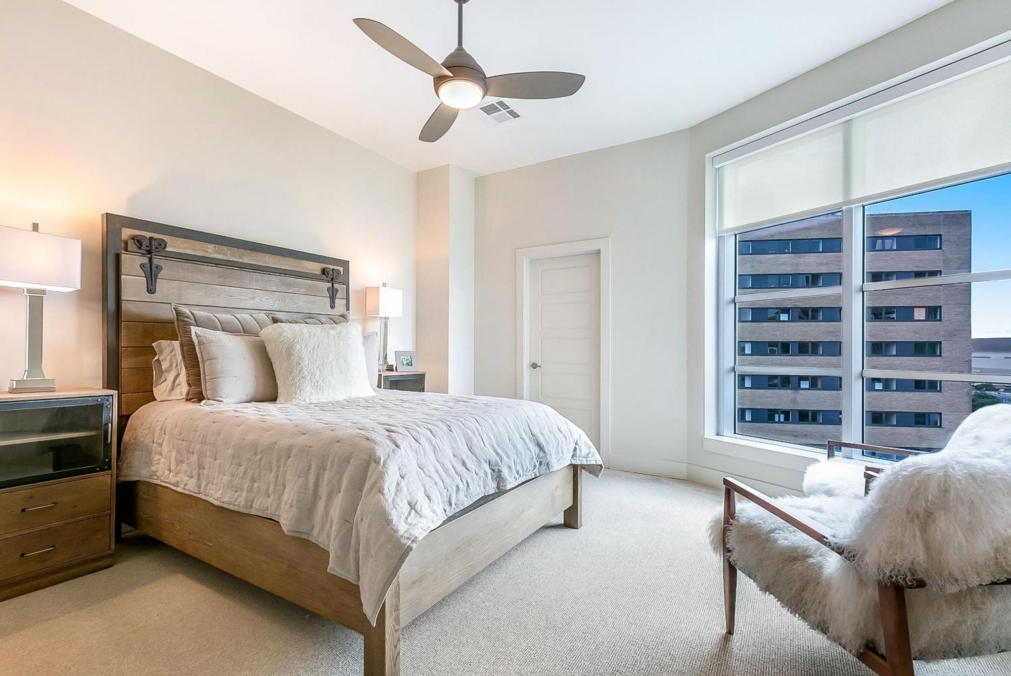 Upscale And Penthouses Close To Canal And Bourbon St Apartment