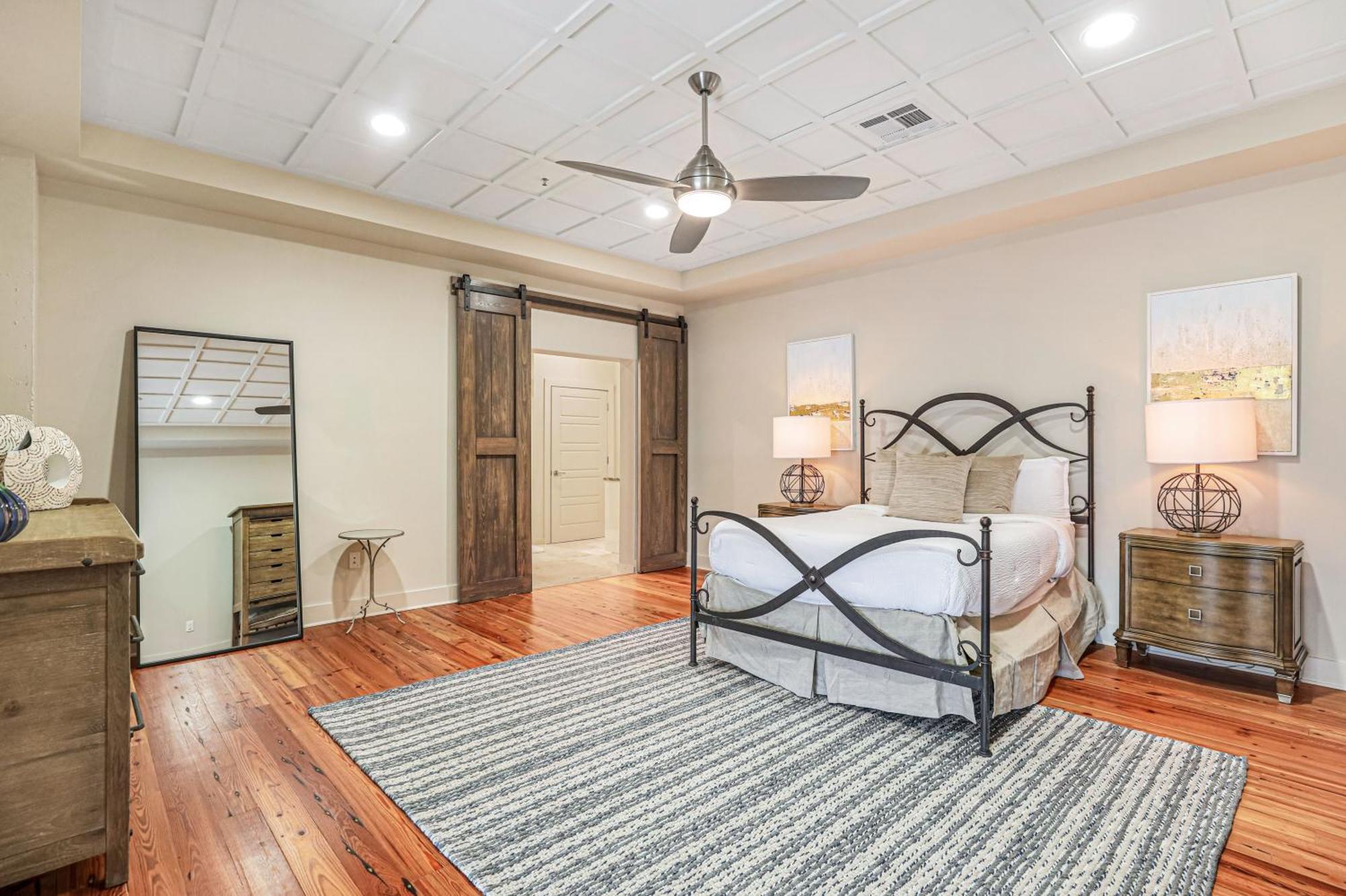 Upscale And Penthouses Close To Canal And Bourbon St New Orleans