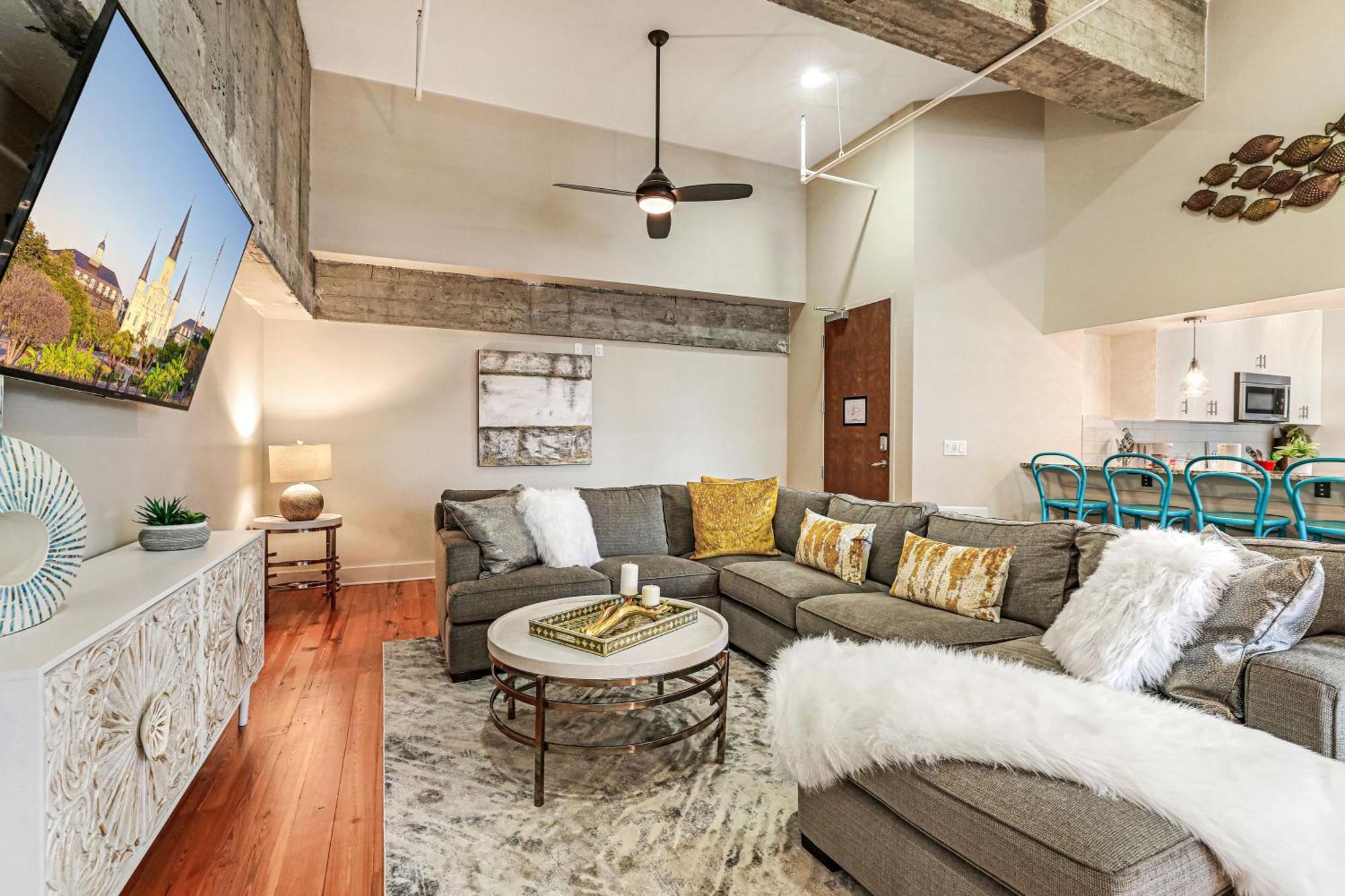 Upscale And Penthouses Close To Canal And Bourbon St Apartment *