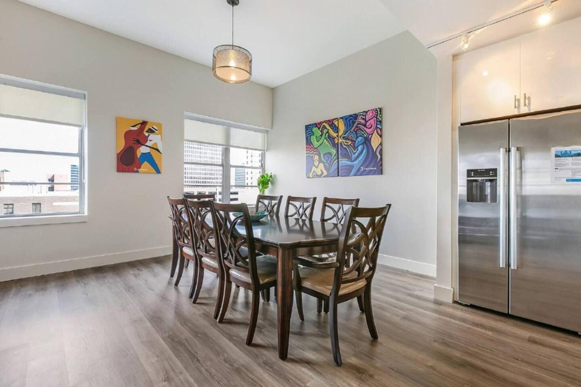 Upscale And Penthouses Close To Canal And Bourbon St