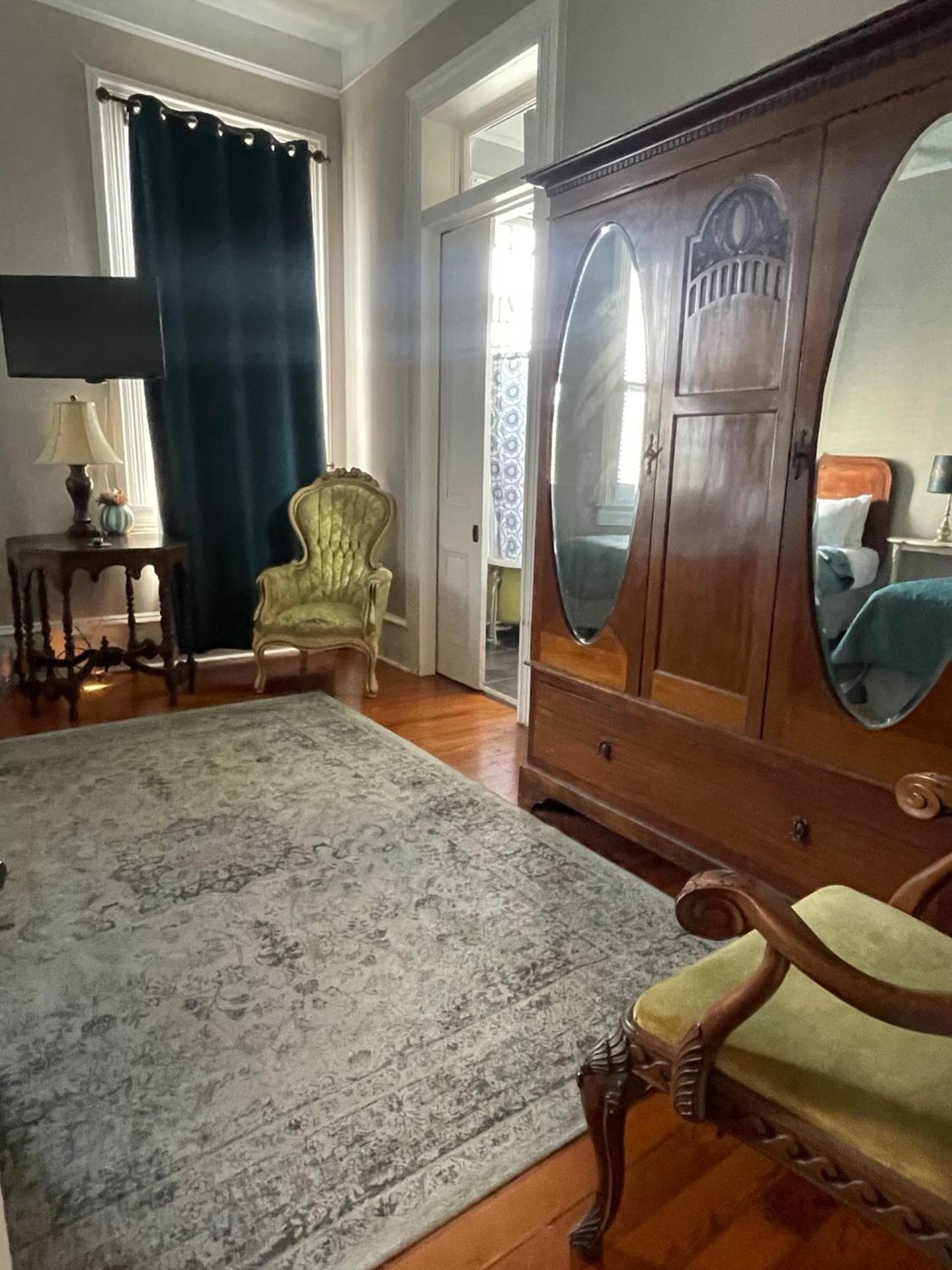 The Dragonfly Treme-close To French Quarter-heated Salt Pool Holiday home *