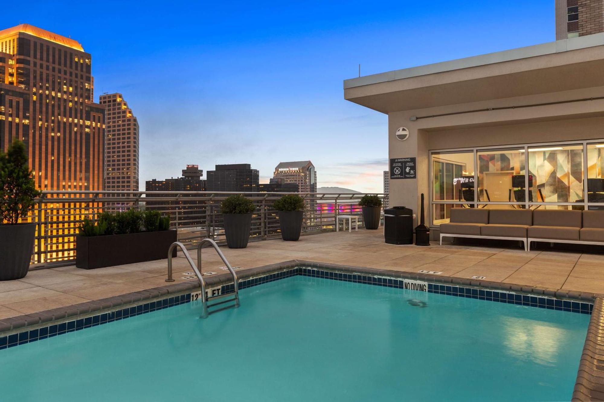 Hilton Garden French Quarter/cbd Hotel New Orleans