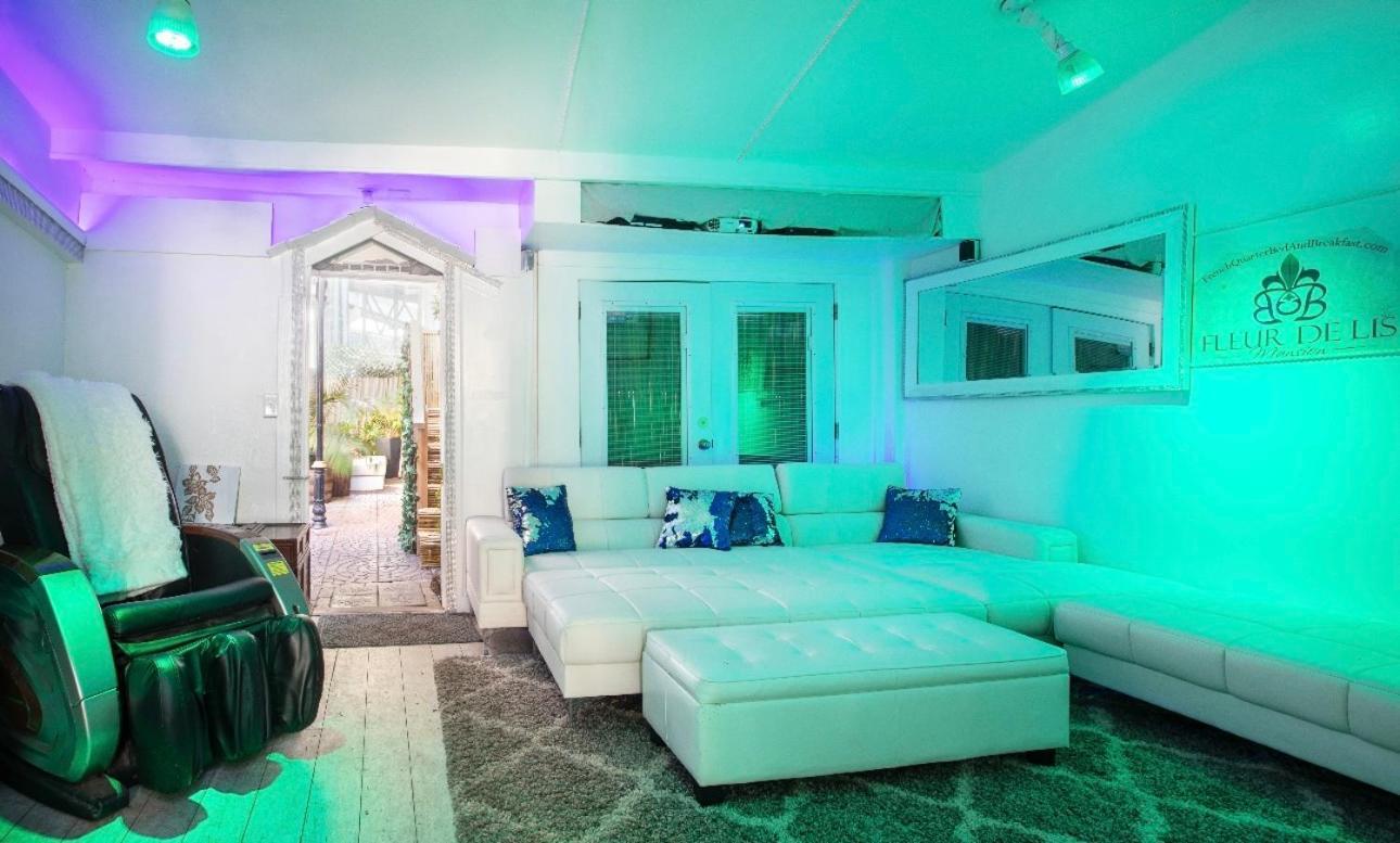 Fleur De Lis Mansion Bed & Breakfast