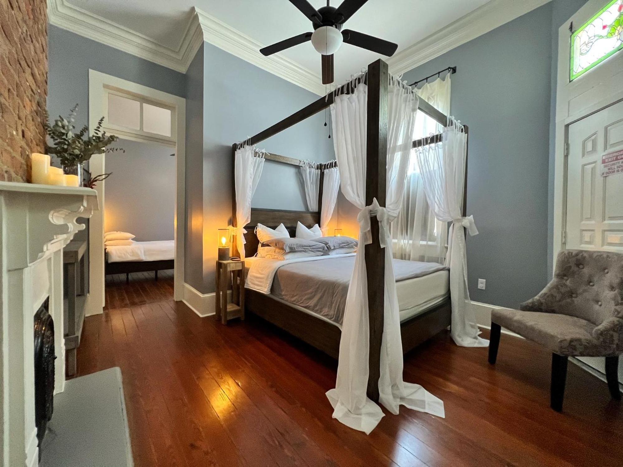 Luxury Historic Shotgun In Lower Garden District Holiday home