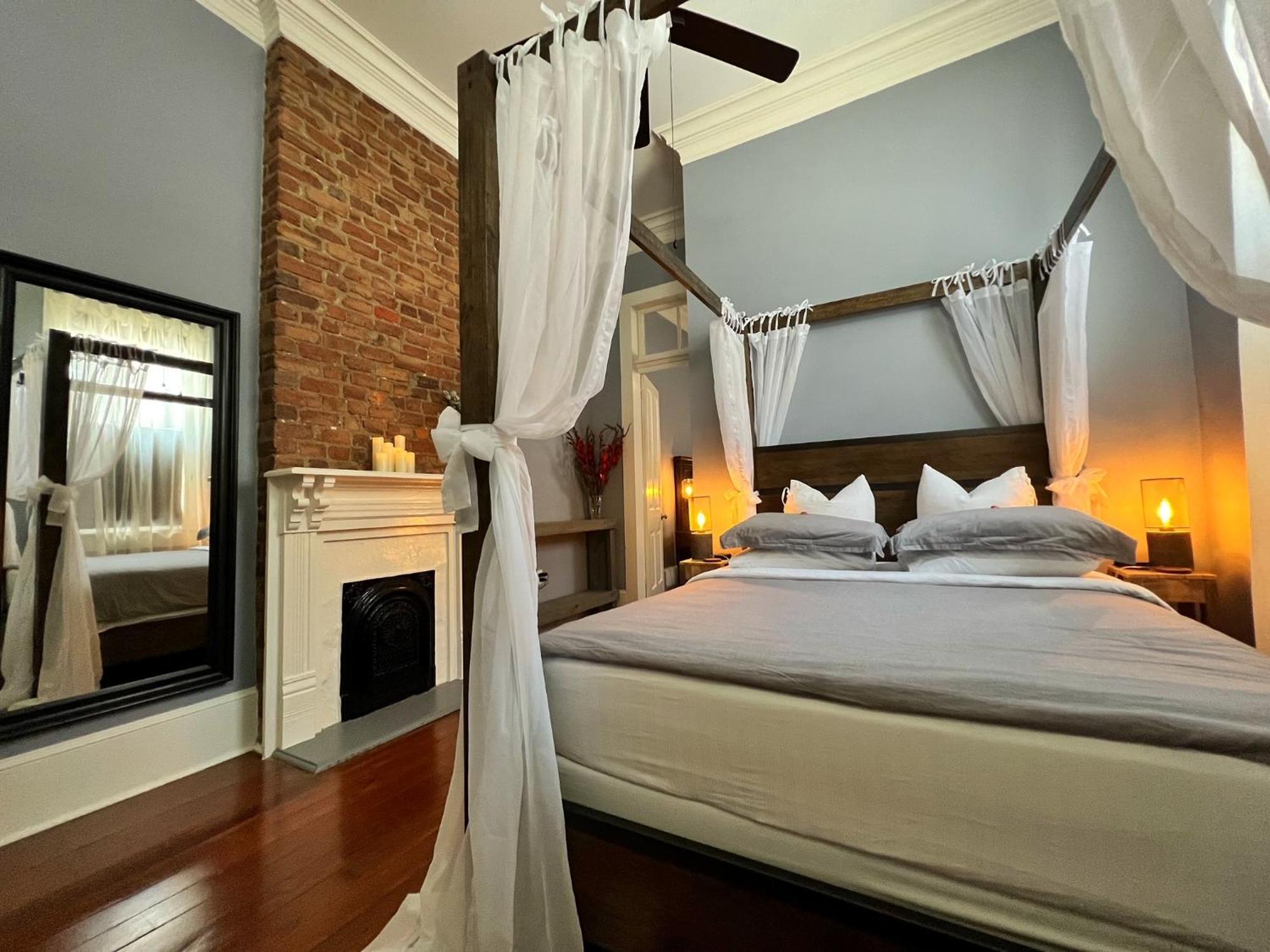 Luxury Historic Shotgun In Lower Garden District