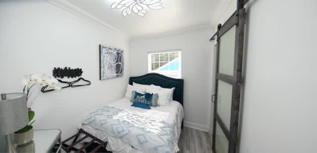 Amazing Modern 5 Bedroom Next To French Qt & Bourbon Apartment *