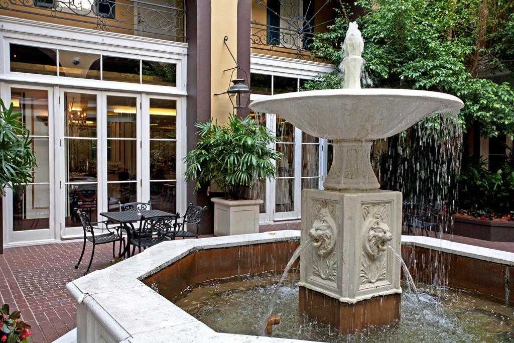 Mazarin Hotel