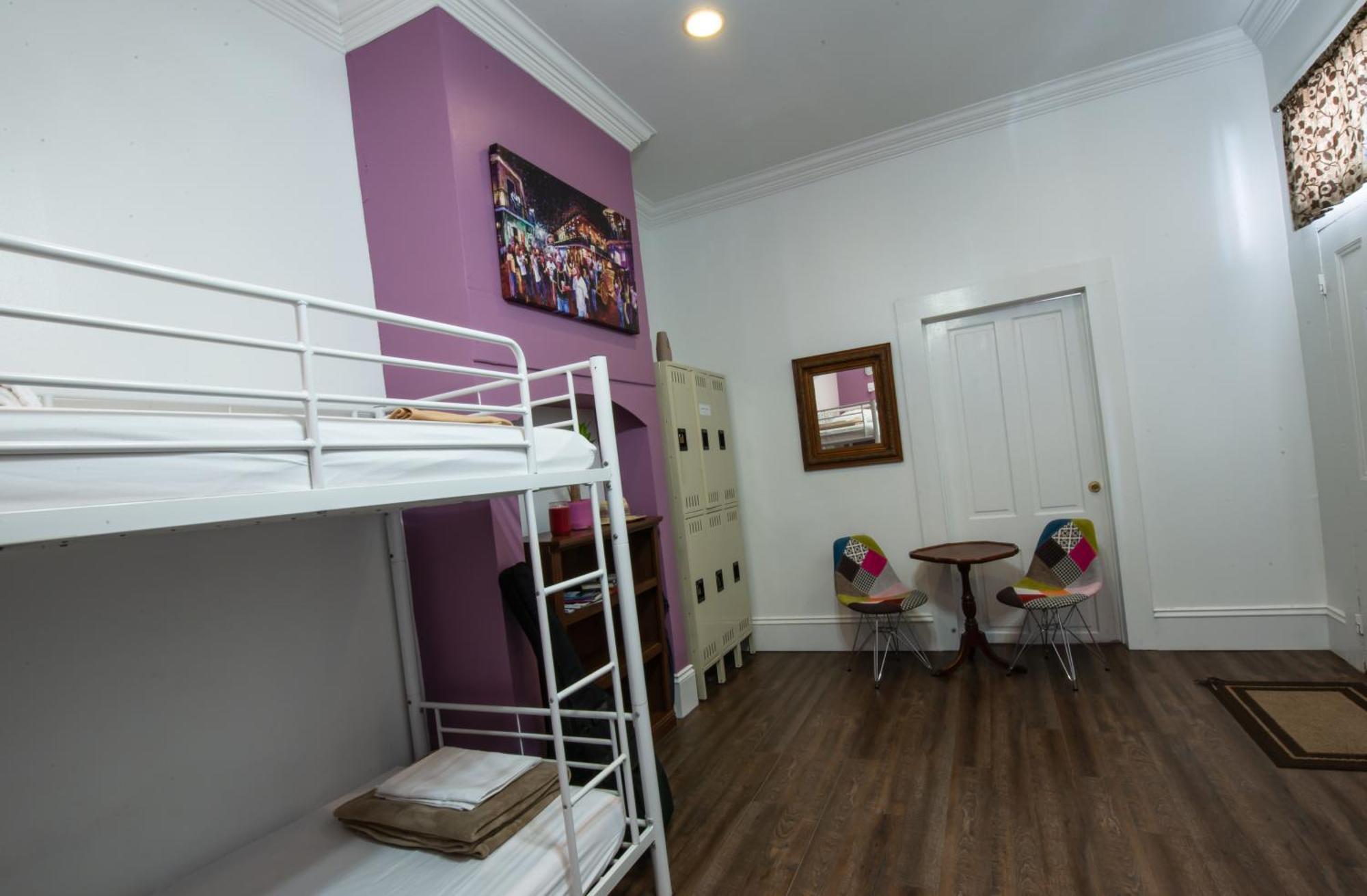 Hostel Auberge Nola *