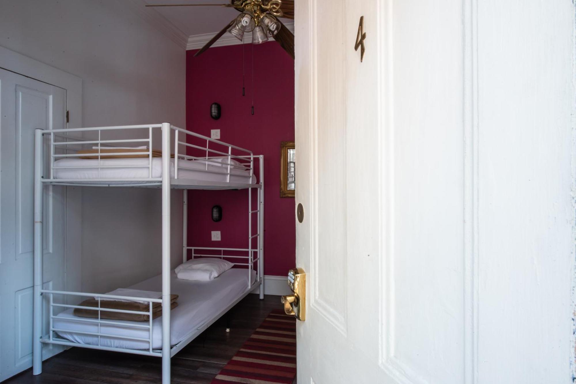 Hostel Auberge Nola