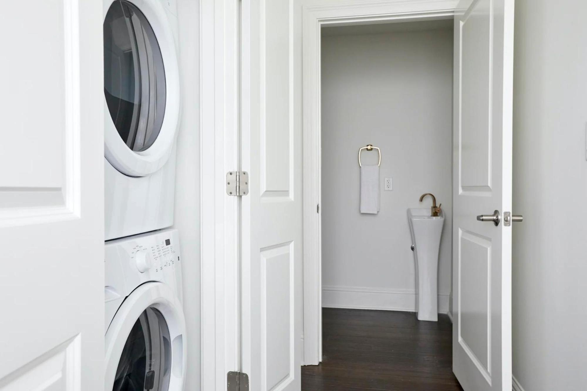 Apartment Roami At St. Charles