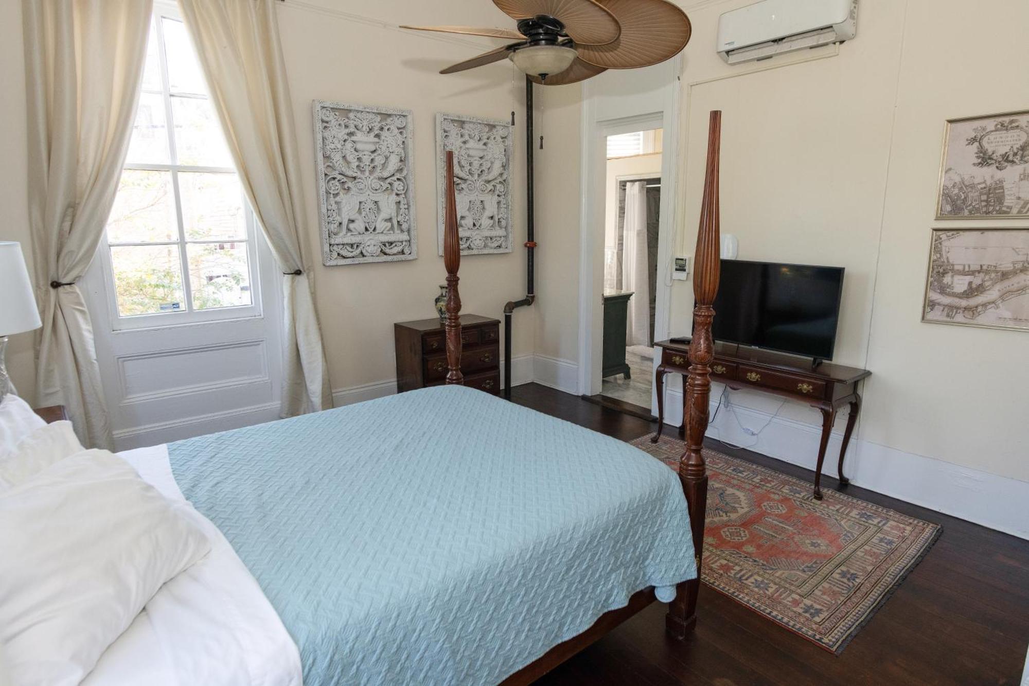 Bed & Breakfast The Esplanade Mansion *