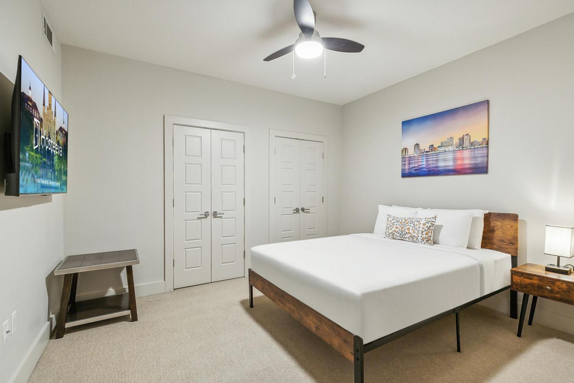 Upscale And Penthouses Close To Canal And Bourbon St Apartment