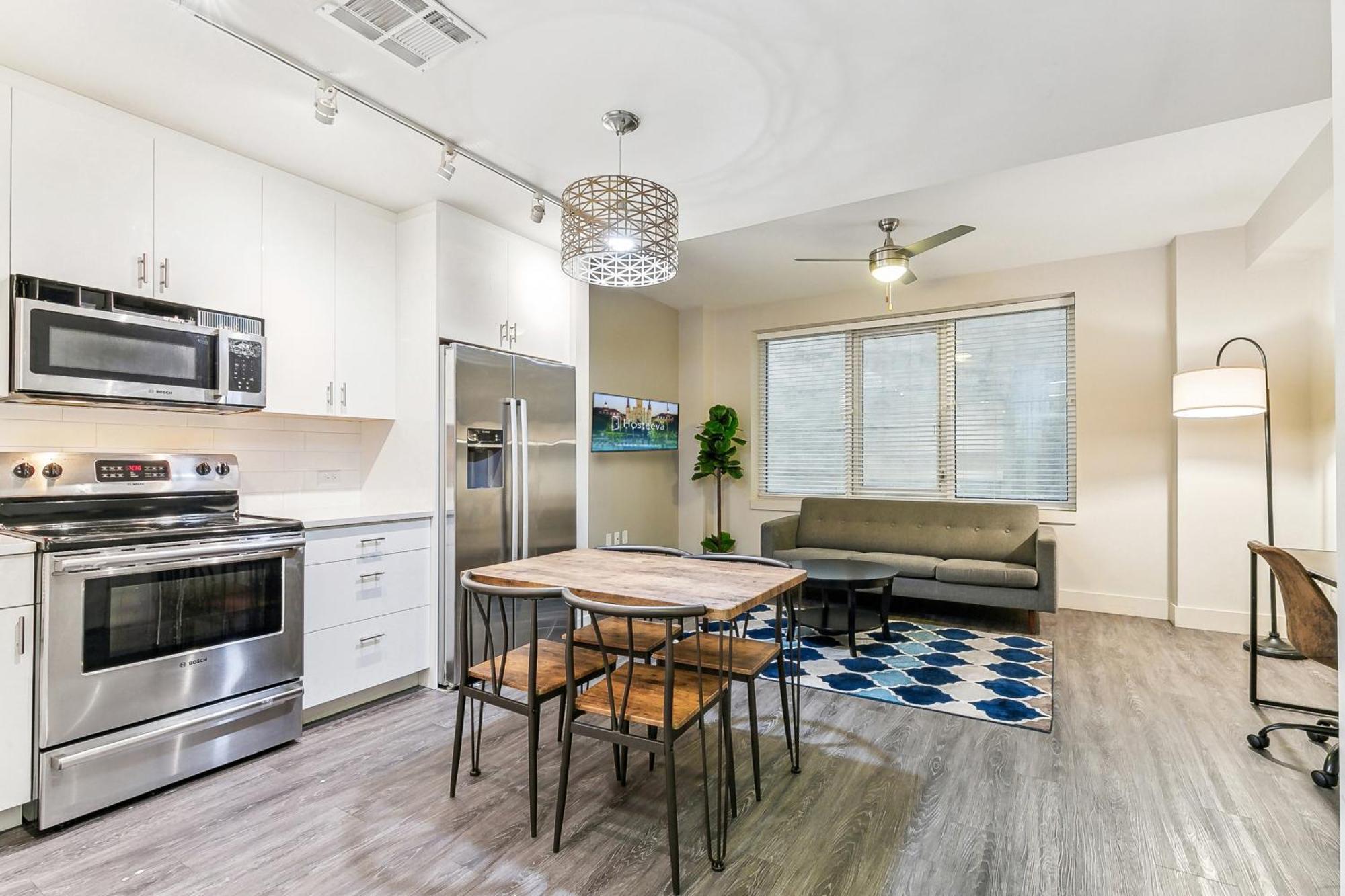 Apartment Upscale And Penthouses Close To Canal And Bourbon St