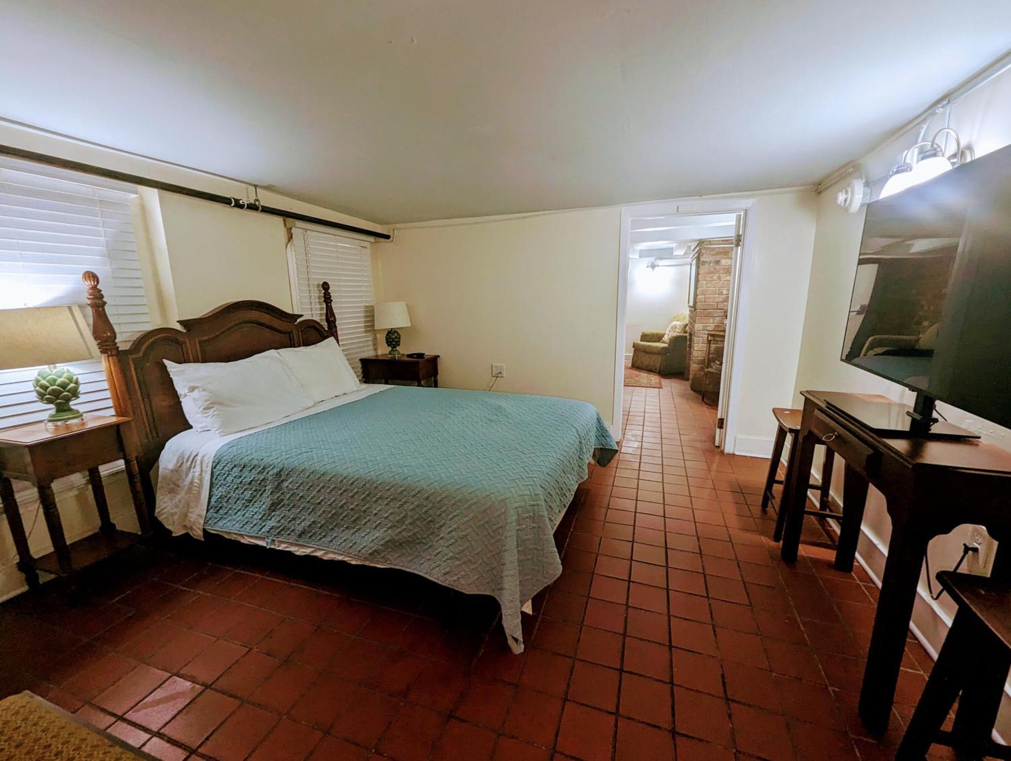 The Esplanade Mansion Bed & Breakfast *