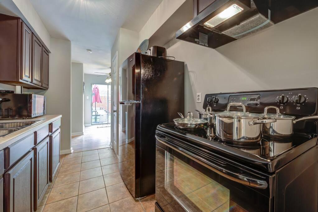 Holiday home Frenchmen St Townhome *