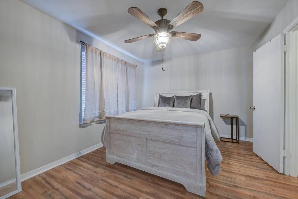 Frenchmen St Townhome New Orleans
