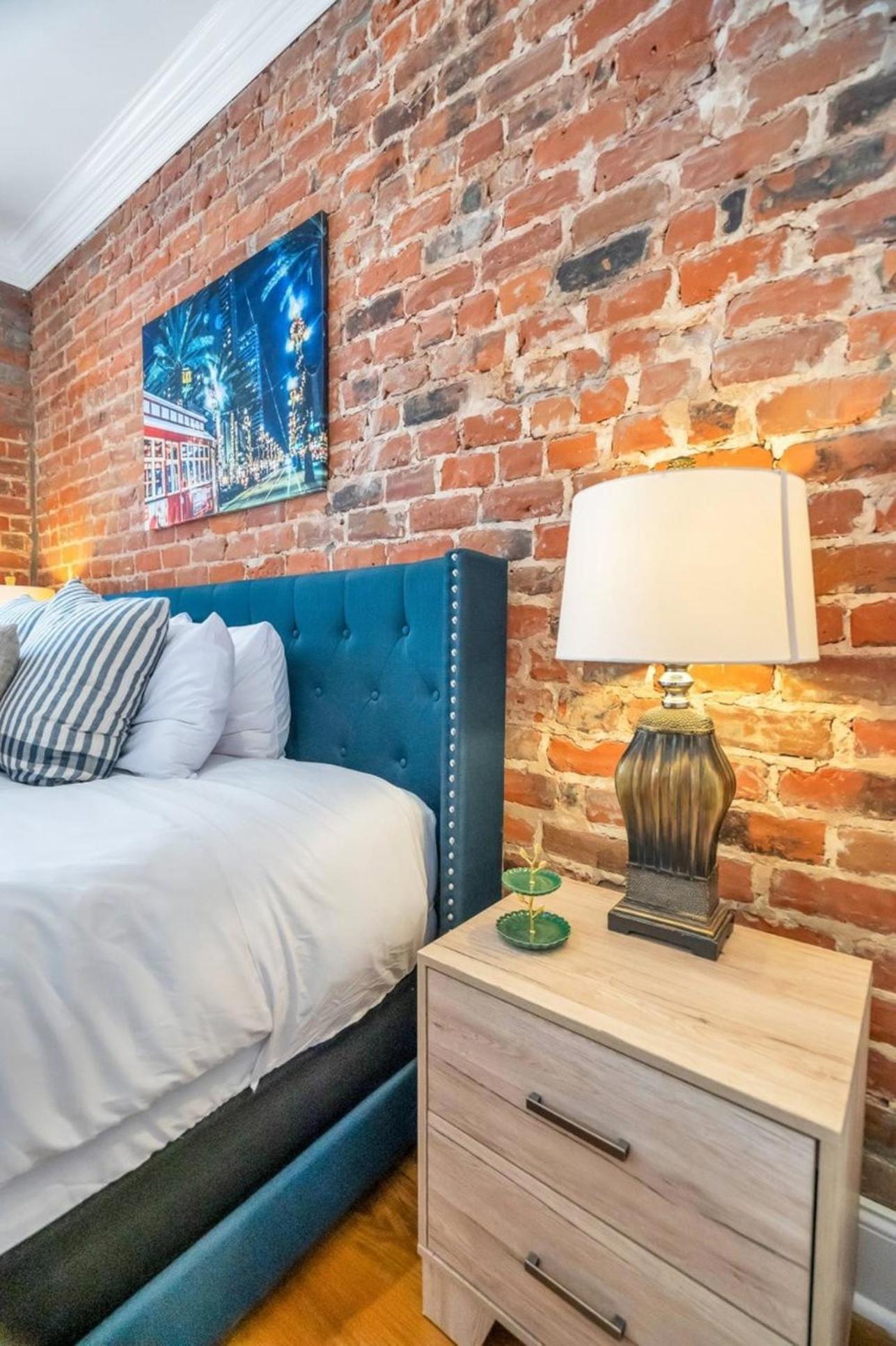 Holiday home Historic 2br Condo, Walk To Fq & Dining Spots *