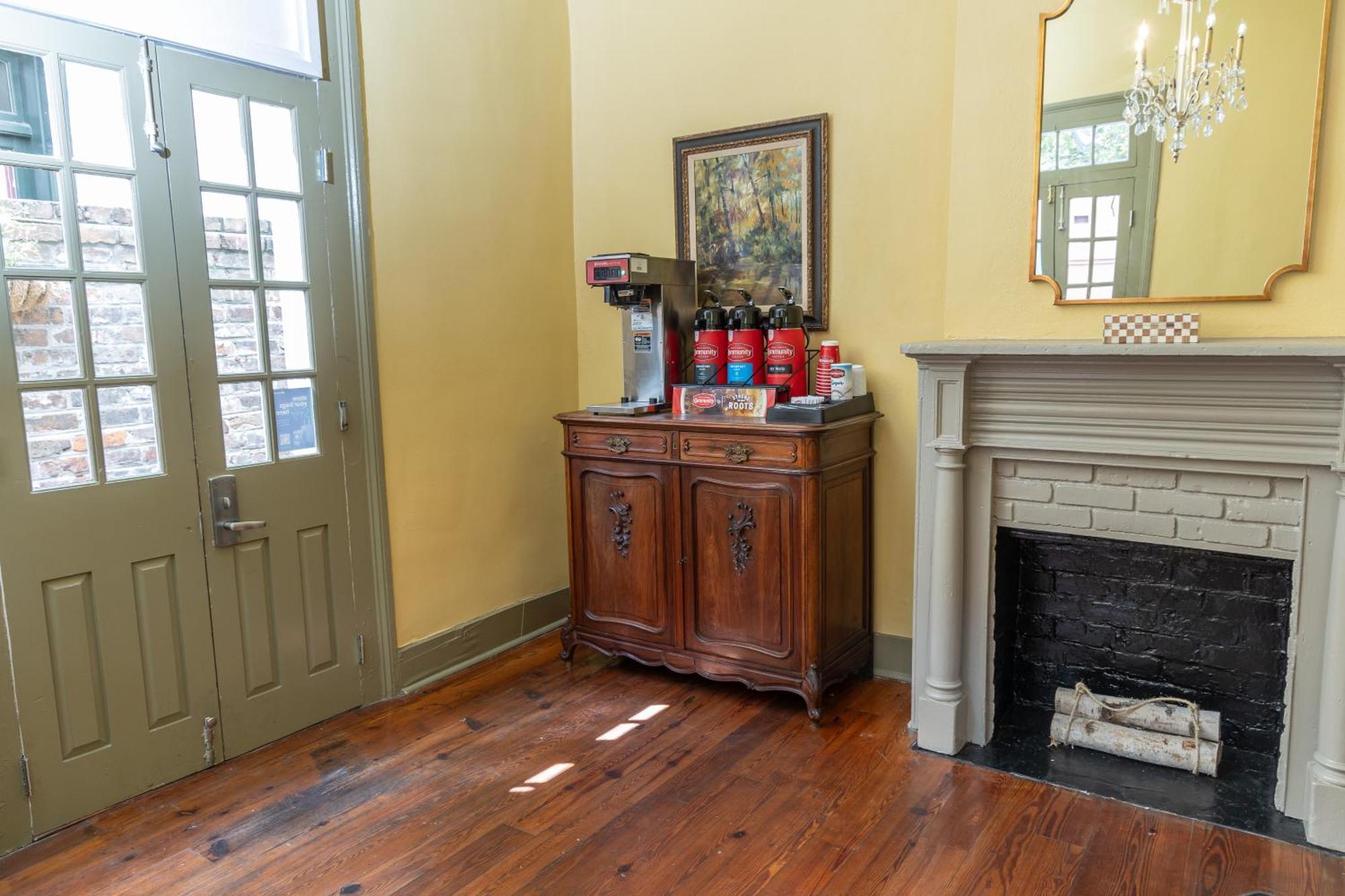 On Ursulines, A French Quarter 3*