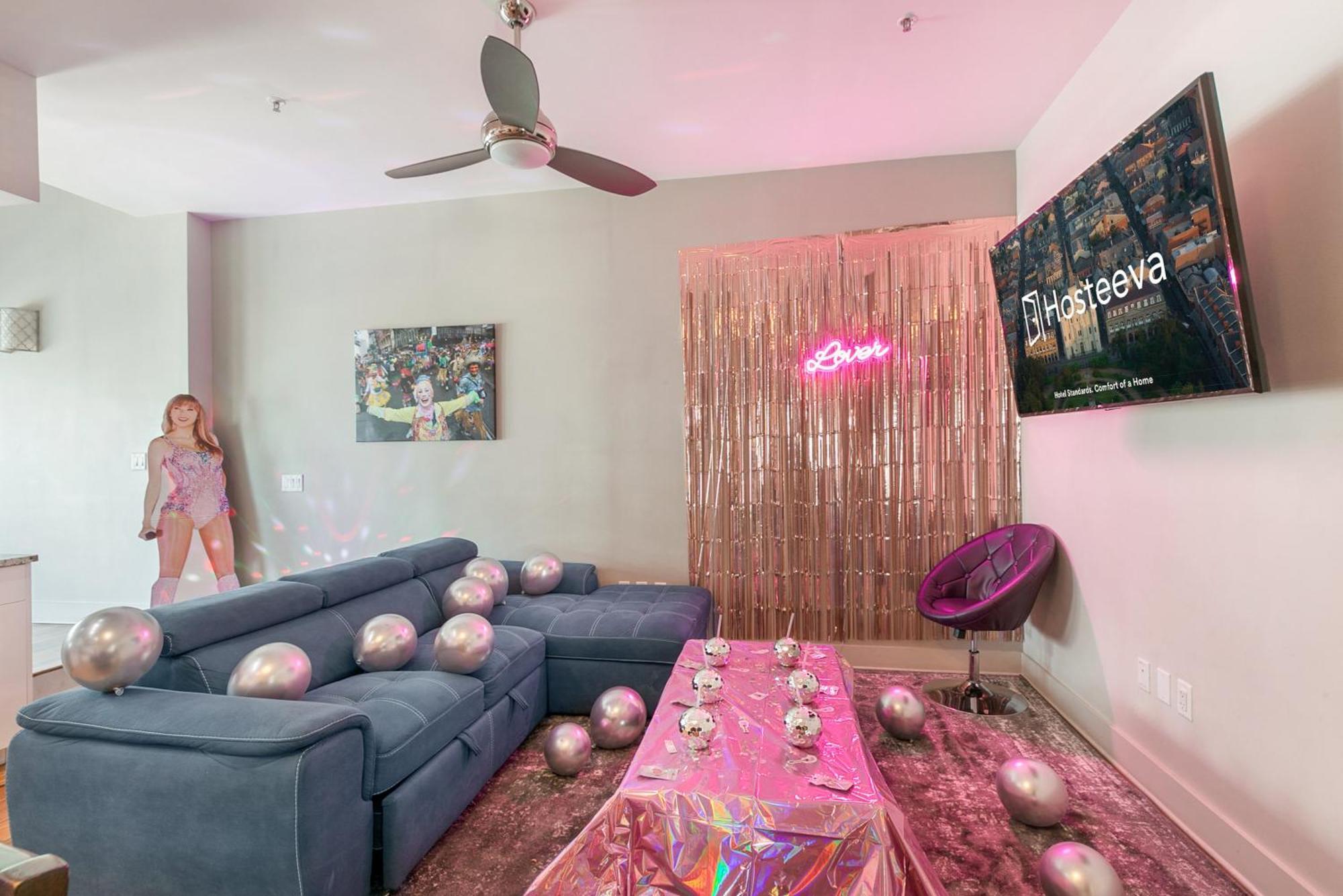 Upscale And Penthouses Close To Canal And Bourbon St