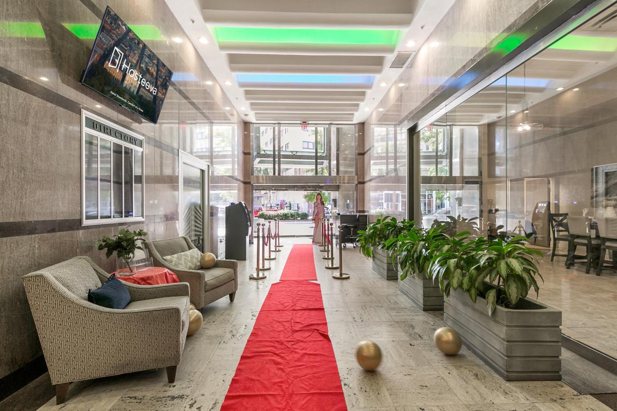 Upscale And Penthouses Close To Canal And Bourbon St