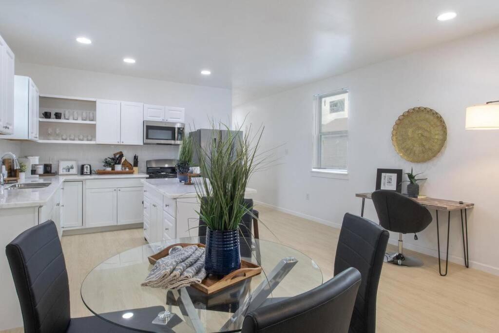 Luxury 6 Bedroom Oasis * New Orleans
