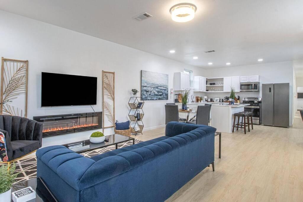 Luxury 6 Bedroom Oasis