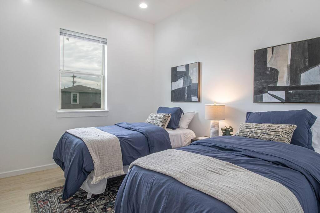 Vibrant Gray Downtown Loft New Orleans