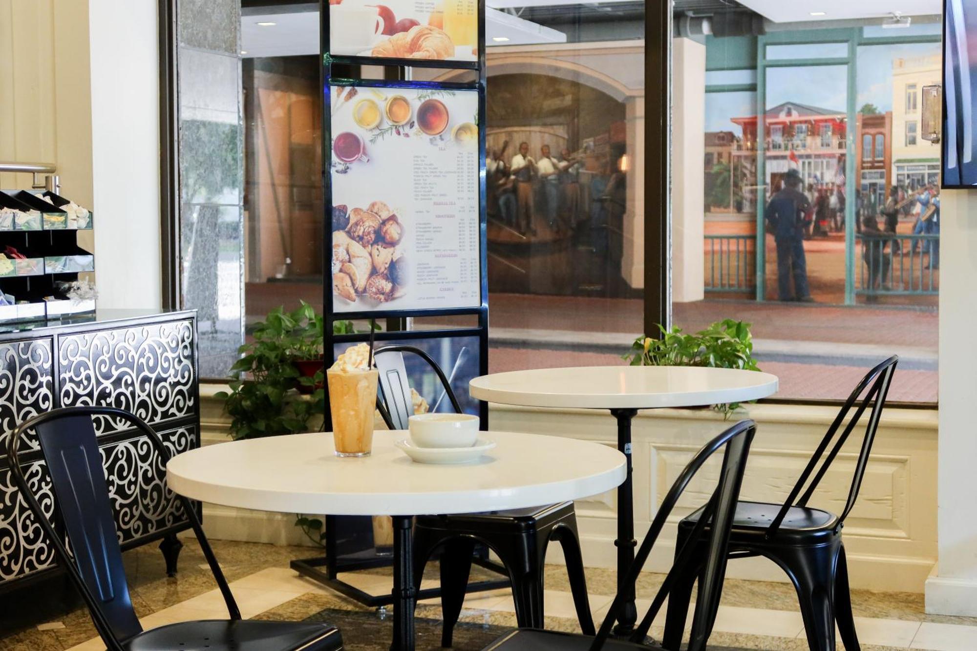 Hotel New Orleans-downtown Superdome By Ihg 4*